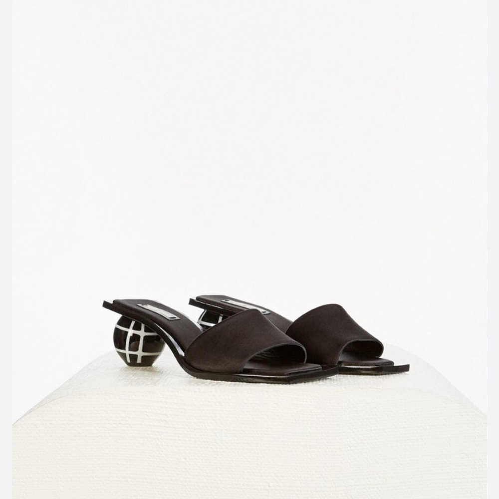 Cult Gaia Tao Grid Sandals, NWT, size 35